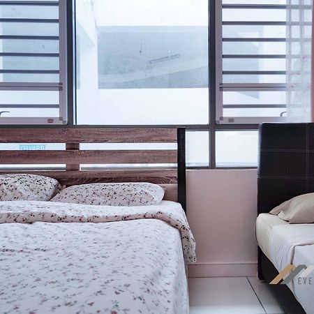 Marina Times Square Homestay By Evernent Мири Экстерьер фото
